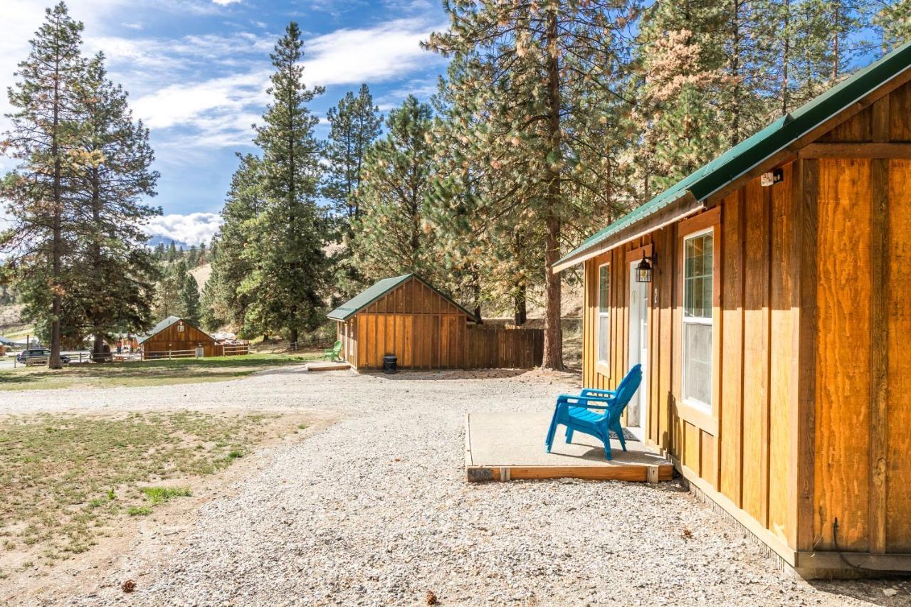 Echo Valley Resort + Cabins Manson Bagian luar foto