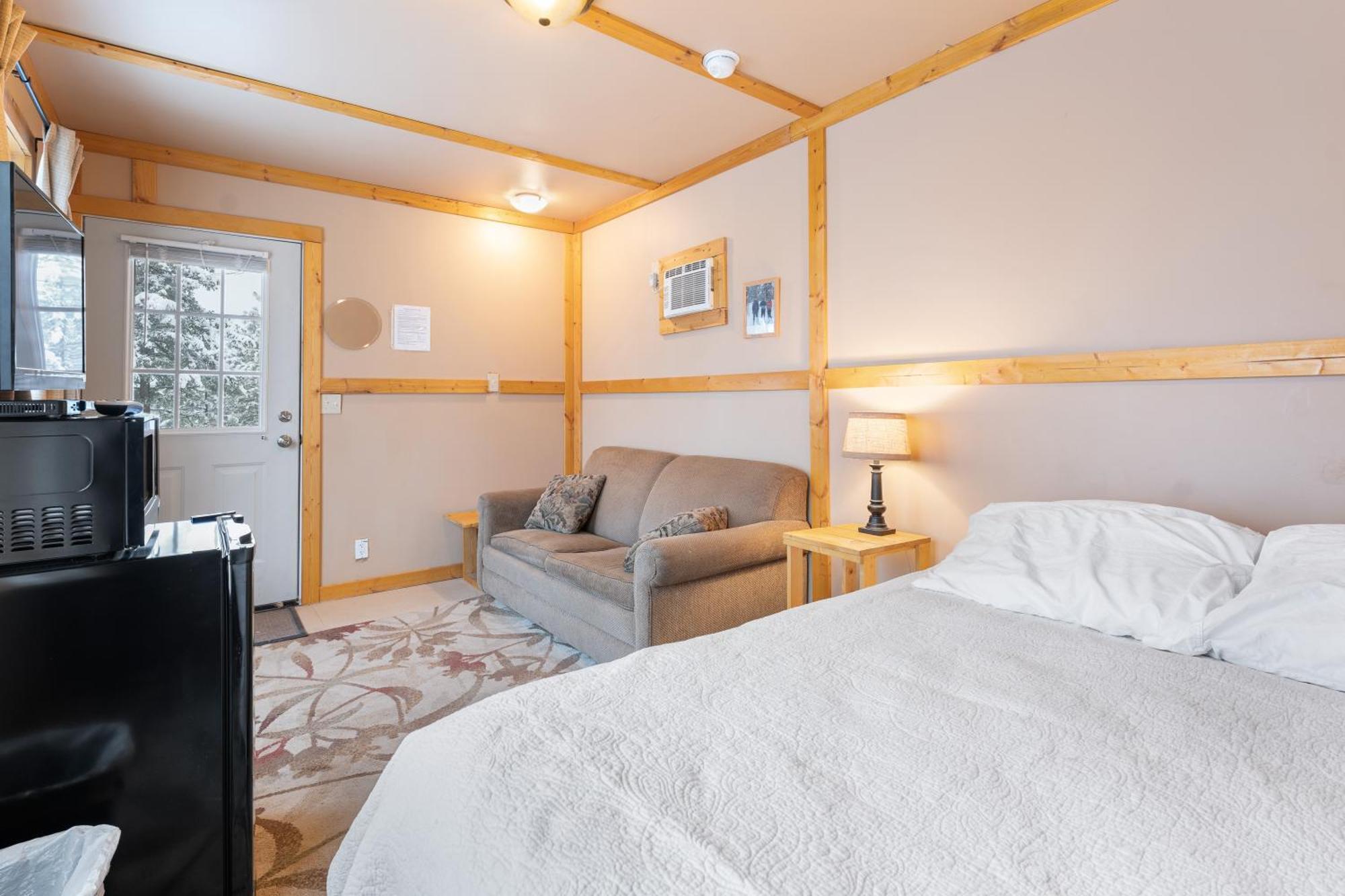 Echo Valley Resort + Cabins Manson Bagian luar foto