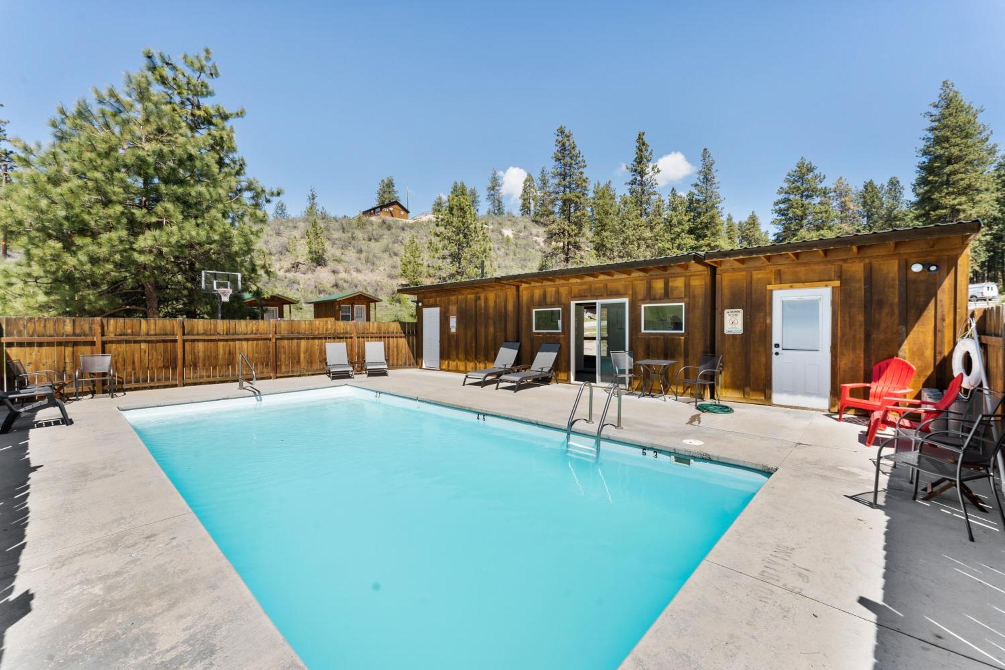Echo Valley Resort + Cabins Manson Bagian luar foto