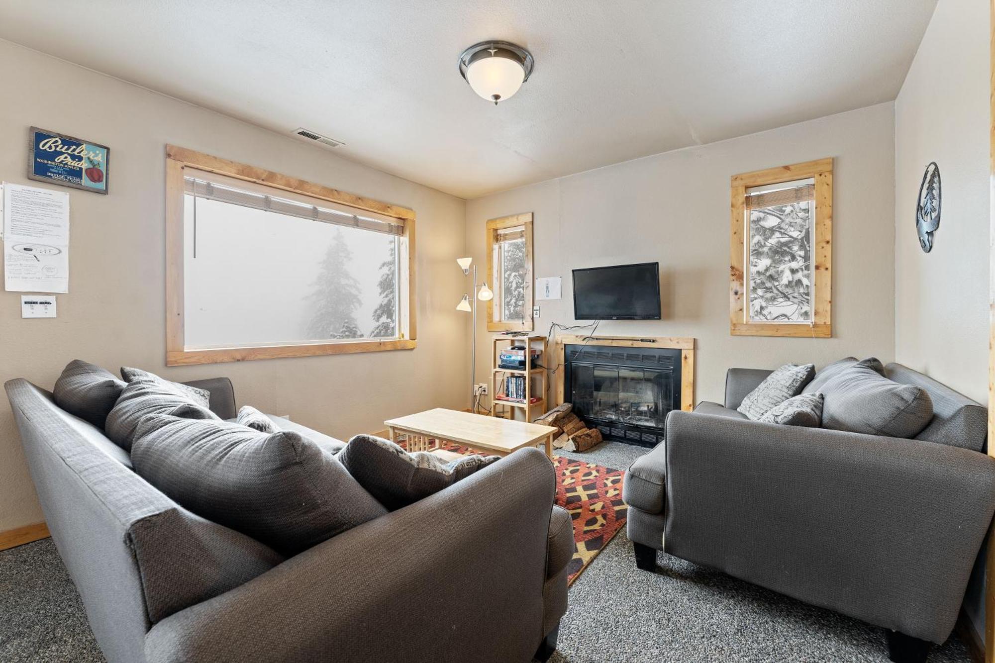 Echo Valley Resort + Cabins Manson Bagian luar foto