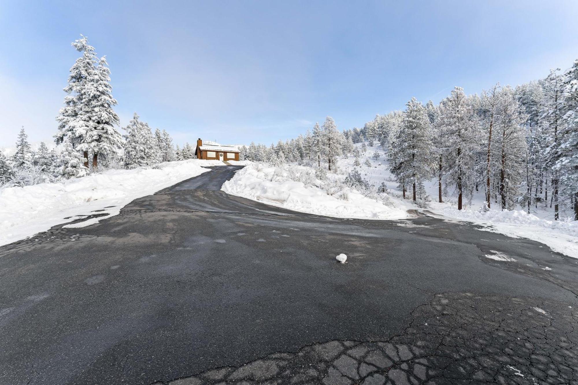 Echo Valley Resort + Cabins Manson Bagian luar foto